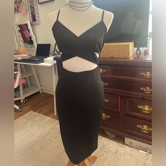 Midi cutout Dress - Picture 2 of 7